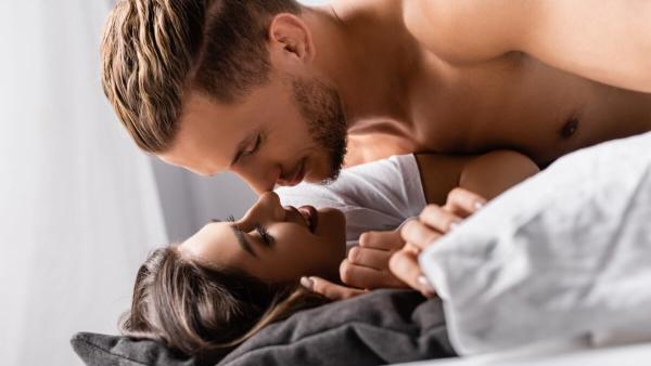 Una lectura relacionada sobre atm&oacute;sfera intimidad y c&oacute;mo el deseo cambia seg&uacute;n el momento del cuerpo