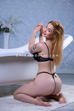 Coral - Escort Girl Barcelona